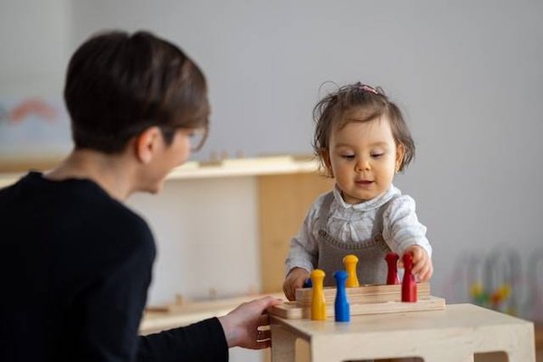 Comment trouver et postuler à un emploi dans une école Montessori